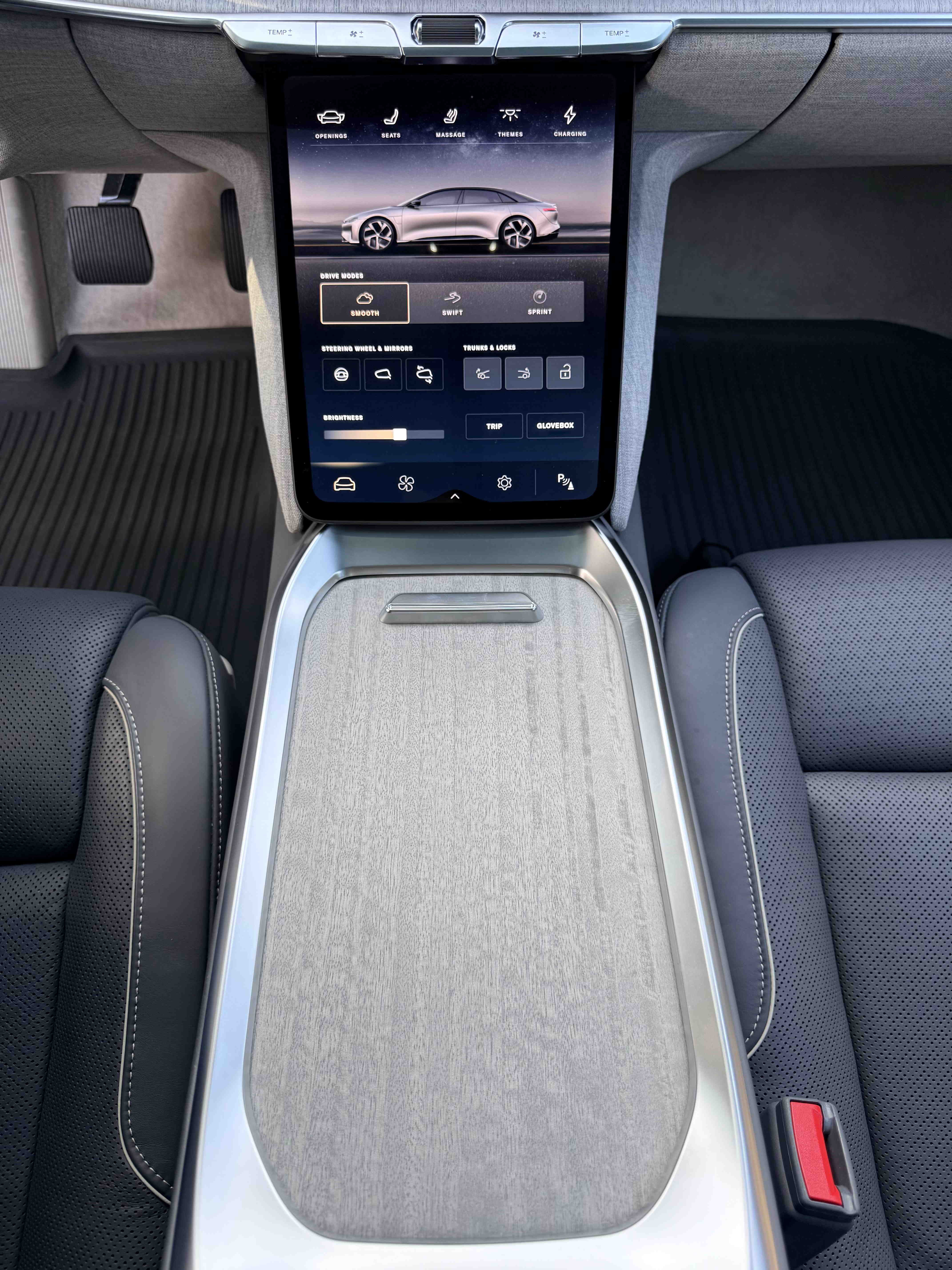 Center console closed